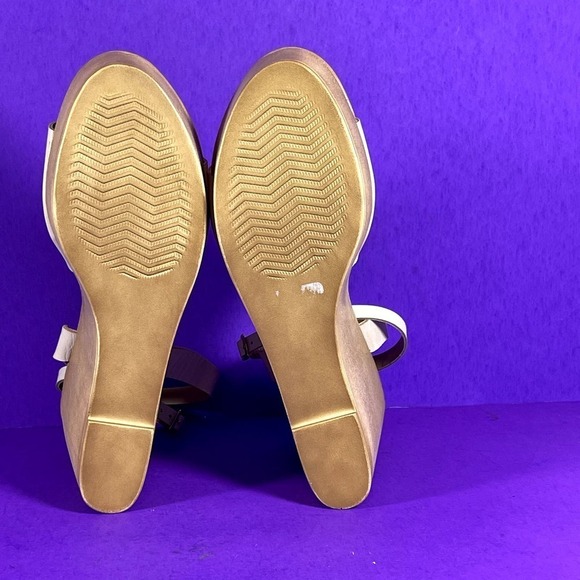 Steve Madden Women's Cream Leather Welsh Wedge Sandals Shoe Size 11 - Picture 7 of 9